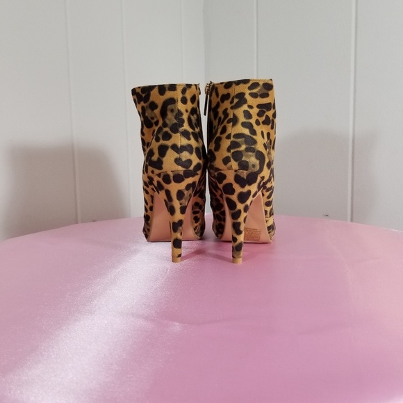 High Heeled Leopard Print Boots - Picture 3 of 4